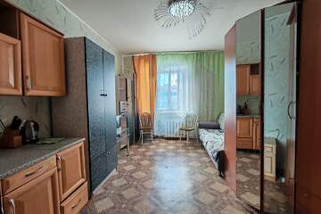 Комната, (всего 4 ком.), 14,2 м², 3/5 эт.