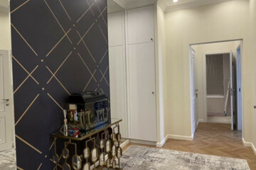 2-к квартира, 70 м², 4/8 эт.